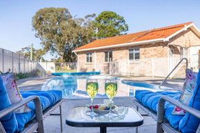 24 Irawari Crescent - pool, air con, pet friendly, boat parking